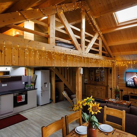 Spacious Cabin Evcharger And Free Parking Near Cambridge Экстерьер фото