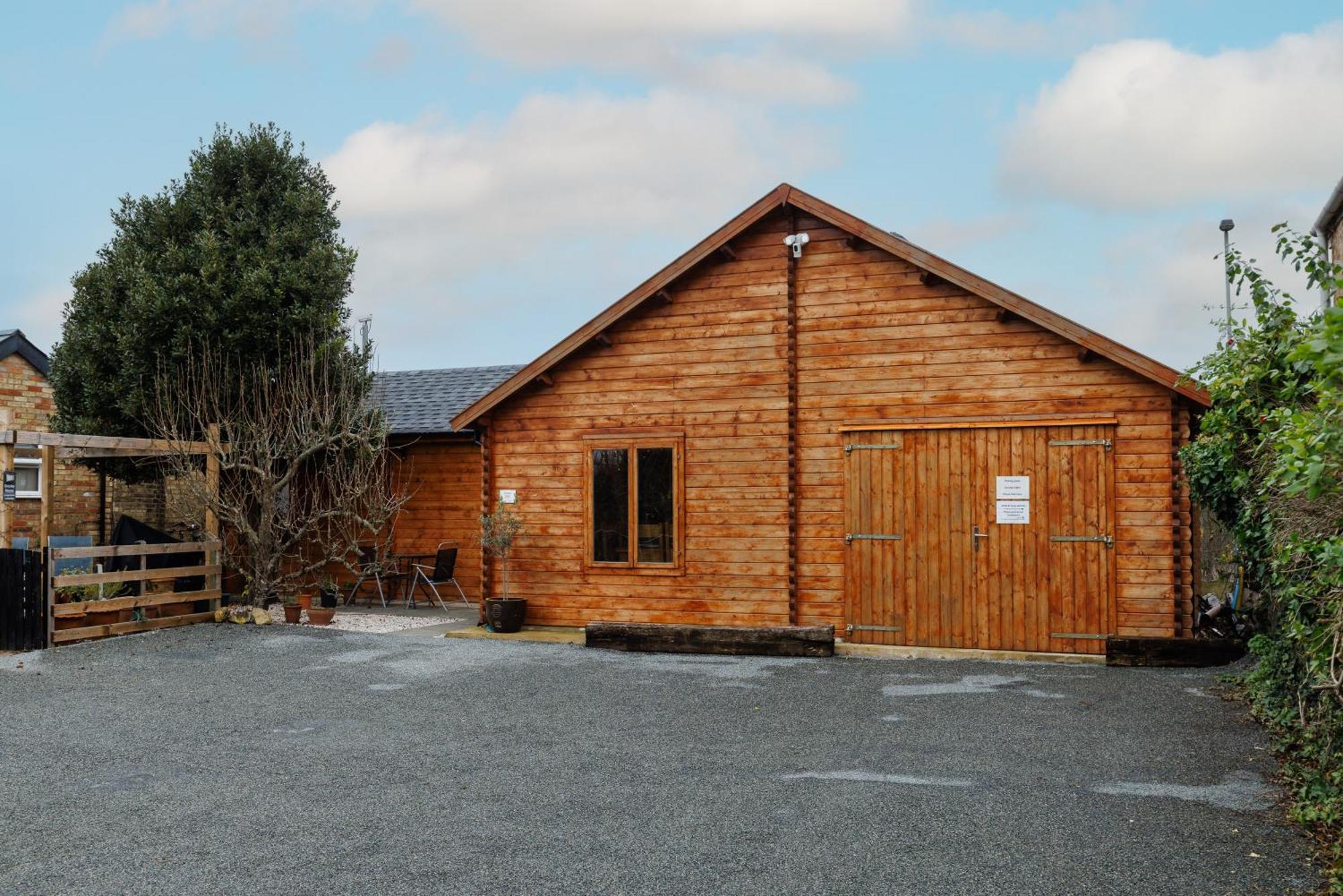 Spacious Cabin Evcharger And Free Parking Near Cambridge Экстерьер фото